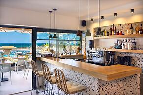 Calla Luxury Seafront Suites