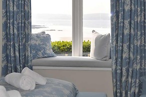 Gorgeous Apartment Only Yards From Polzeath Beach
