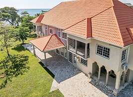Champagne Villa