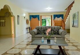 Champagne Villa