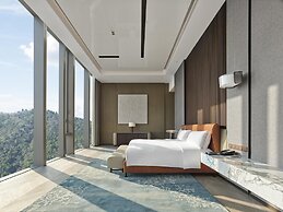 Hilton Zhuji