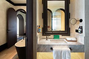 Hotel Montera Madrid, Curio Collection By Hilton