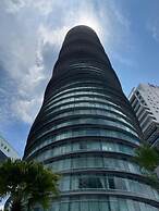 Vortex Suites KLCC by Luna
