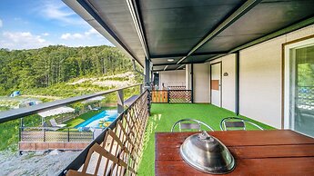 Hongcheon Stoneisland Pension
