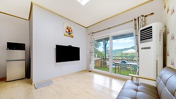 Hongcheon Stoneisland Pension