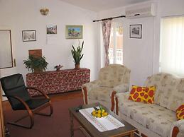 Waterfront Apartment Family Friendly, Ground Level