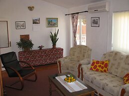 Waterfront Apartment Family Friendly, Ground Level