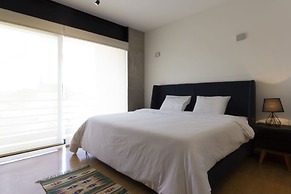 El Doce by Homi Rent