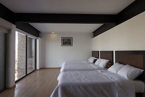 El Doce by Homi Rent