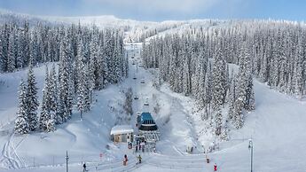 Trapper's Lodge 4 Bd W/great View, Private Hot Tub