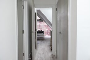 Impeccable 2-bed Apartment in Camberley