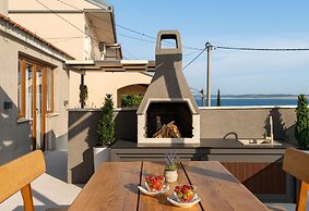 Rina Apartments