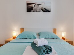 Rina Apartments
