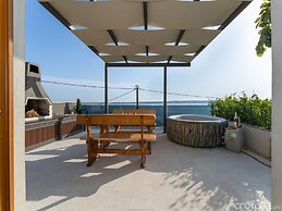 Rina Apartments