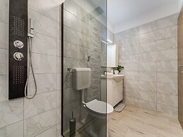 Rina Apartments