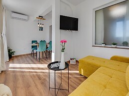 Rina Apartments