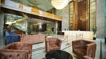 Hotel Leroy Grand
