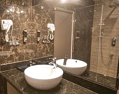 Hotel Leroy Grand