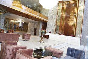 Hotel Leroy Grand
