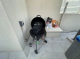 Best Townhouse On Jcv 4 Bedrooms With Jacuzzi