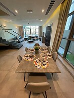 Best Townhouse On Jcv 4 Bedrooms With Jacuzzi