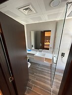 Best Townhouse On Jcv 4 Bedrooms With Jacuzzi