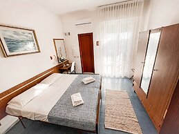 Hotel Sara - 2 Guests Room - n 13