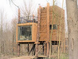 Treeloft Adventure in Nature for 4 People 7