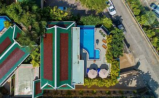 Luxury Four Bed Villa Jasmine, Infinity Pool, Full Staff , Chef and Br