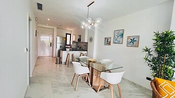 Apartment With Pool And Golf View