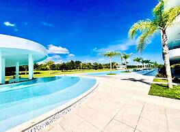 Apartment With Pool And Golf View