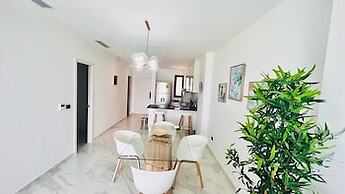 Apartment With Pool And Golf View