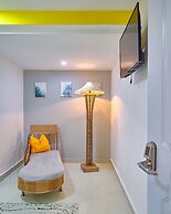Room in Guest Room - Malecon Premium Plus