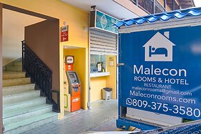 Room in Guest Room - Malecon Premium Plus