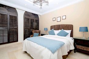 Beautiful 7 Bedrooms Villa A10