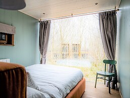 Luxury Tree Loft Tree Cabin for 4 People 4
