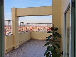 Familiar Luxury Apartment