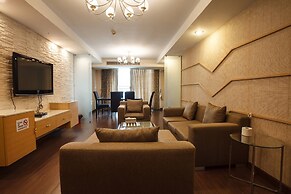 7D - 3 Bedroom Downtown Apartment With Shared Pool