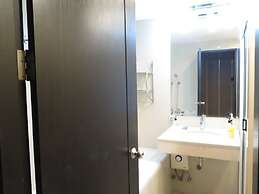 7D - 3 Bedroom Downtown Apartment With Shared Pool