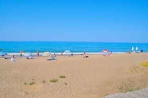 Beachfront Loft Apartment - Agios Gordios Corfu