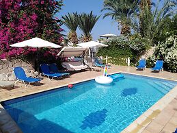 Coral Cypria Villa !!
