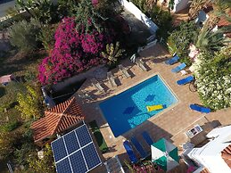 Coral Cypria Villa !!