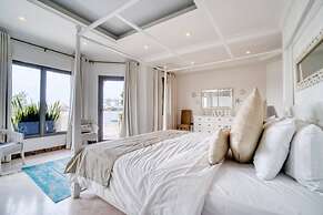 Private 5 Bedrooms Villa With Pool