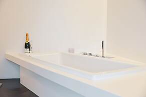 Lakeview Motta Penthouse in Melide