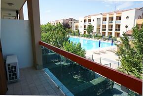 Modern Residence With Pool Quiet Location - Apartment With Private Gar