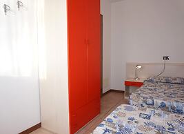 Modern Residence With Pool Quiet Location - Apartment With Private Gar
