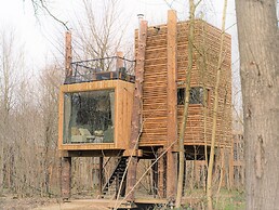 Treeloft Adventure in Nature for 4 People 8