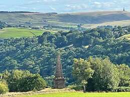 Inviting 4 Berth Caravan in Hebden Bridge