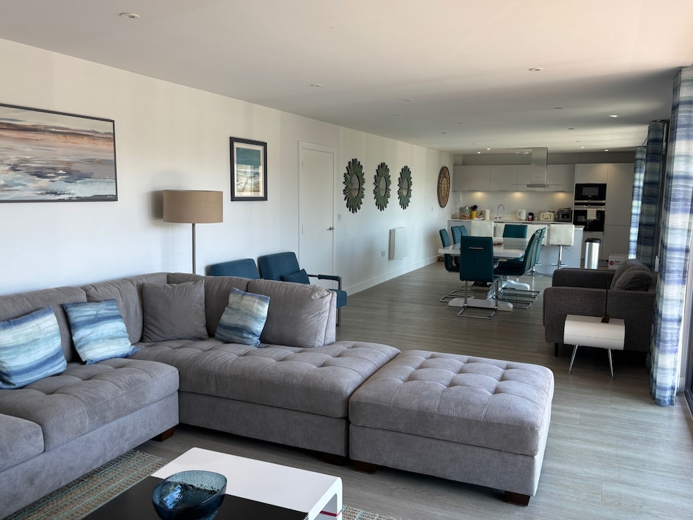 This Apartment is No Longer Available