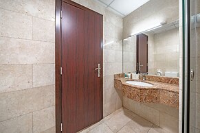 Stunning Business Bay Apartment With Balcony